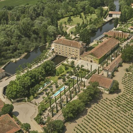 Hacienda Zorita Wine Hotel & Spa Valverdon Bagian luar foto An aerial view of the village of Saint-Martin-de-Champs