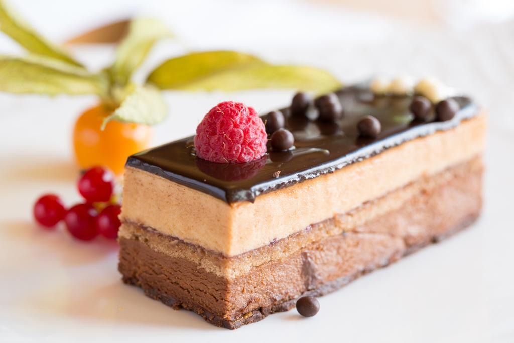 Hacienda Zorita Wine Hotel & Spa Valverdon Bagian luar foto A chocolate parfait