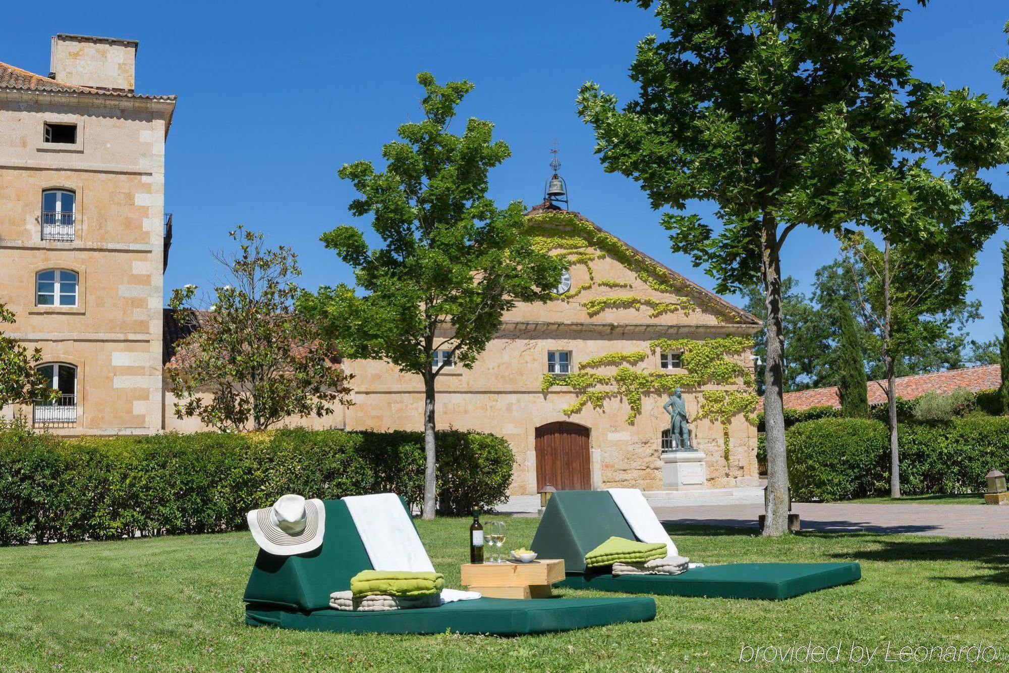 Hacienda Zorita Wine Hotel & Spa Valverdon Bagian luar foto Château de Chaumont-sur-Loire